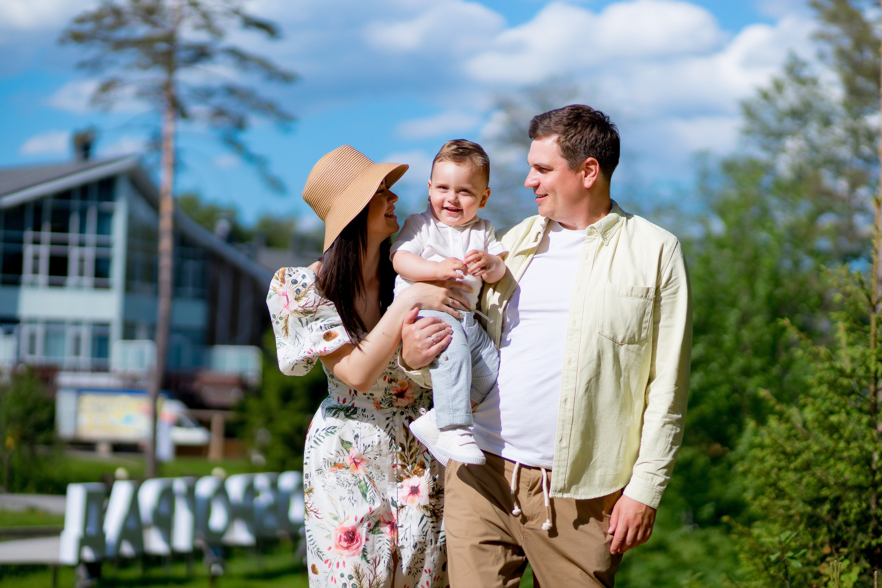 Как подготовить и провести фотосессию всей семьей на природе?